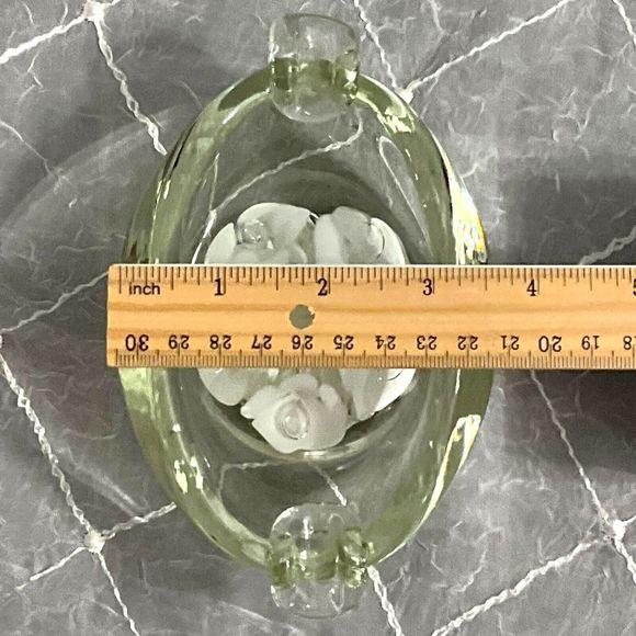 Vtg St Clair Glass Paperweight Ashtray White Trumpet Flowers Controlled Bubbles - Picture 15 of 16